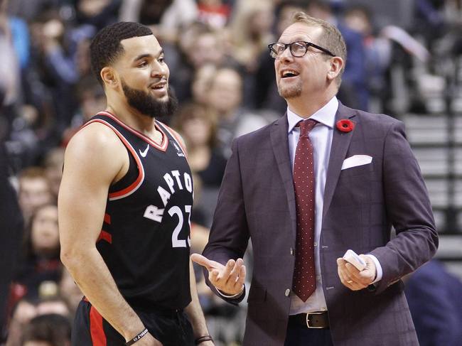 许多球迷在 许多球迷在