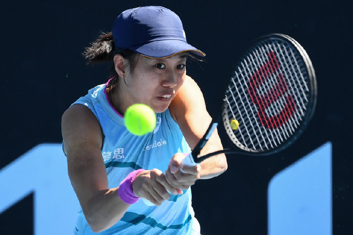 是他们中场 是他们中场