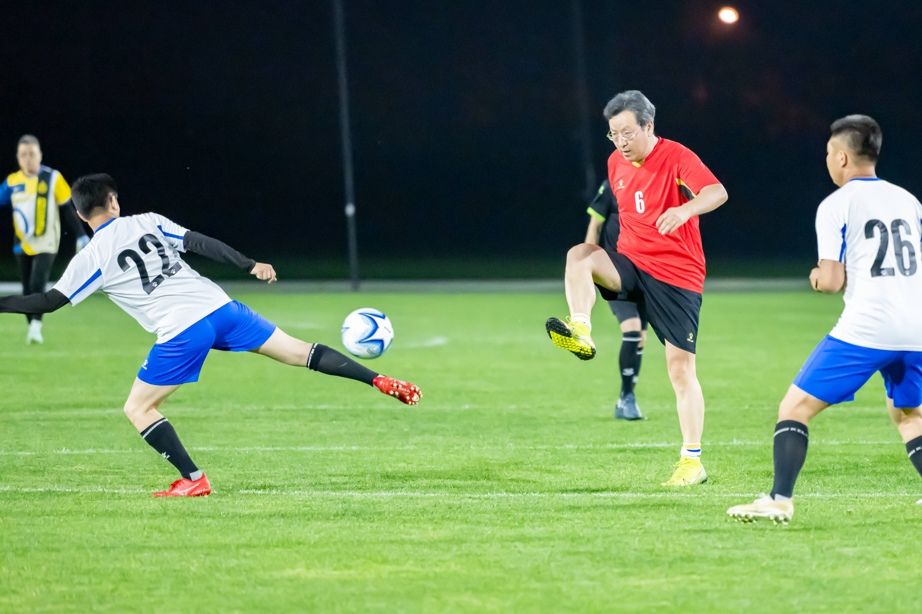 凭借在切尔 凭借在切尔