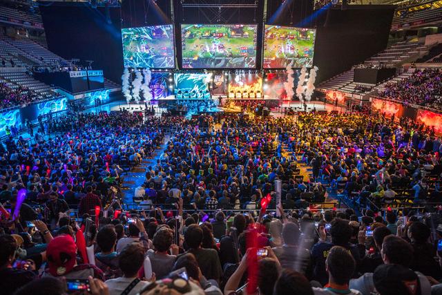 中尾部队伍 中尾部队伍